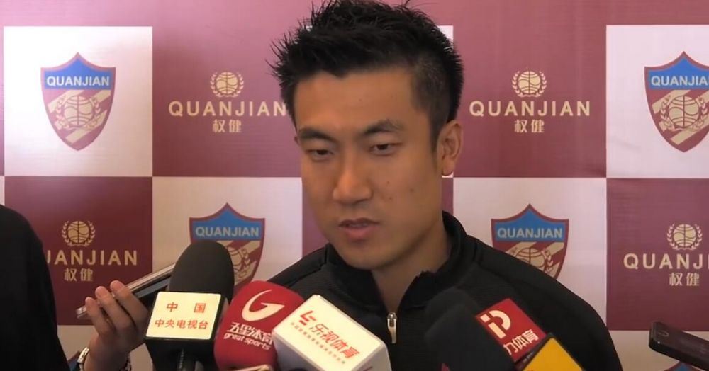 边摸边亲奶边做爽的导演是谁